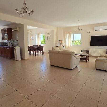Villa Dafni Paralimni Exteriér fotografie